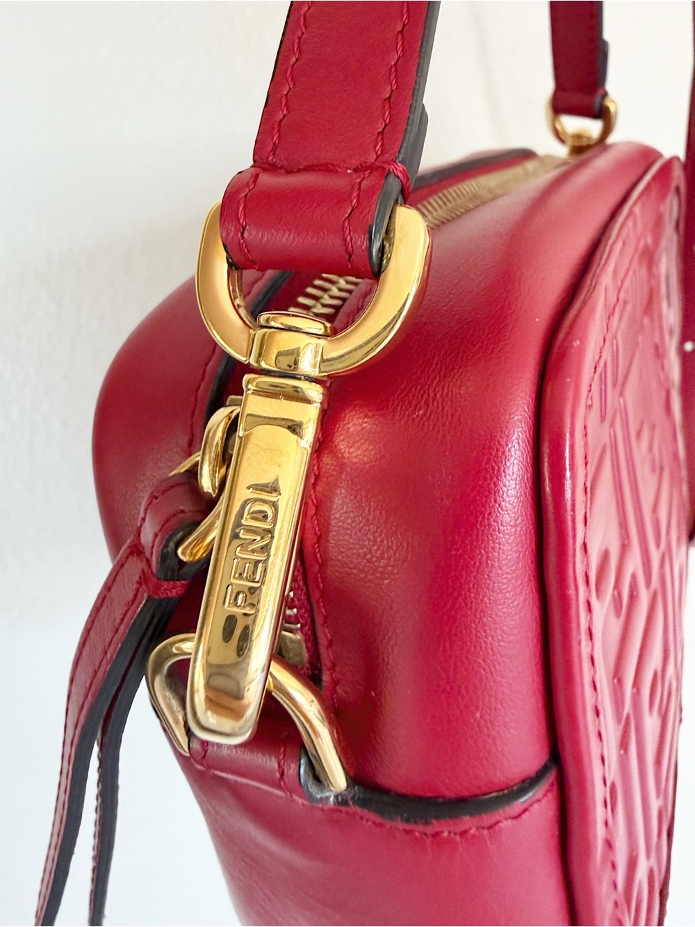 FENDI Vitello Century FF 1974 Embossed Mini Camera Bag Crossbody Fragola - Picture 8 of 11